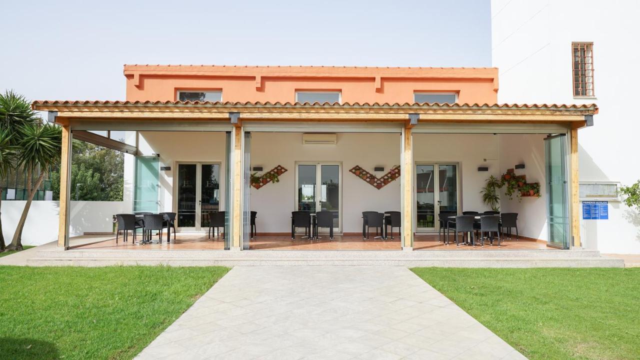 Hotel Pradillo Conil Конил-де-ла-Фронтера Екстериор снимка