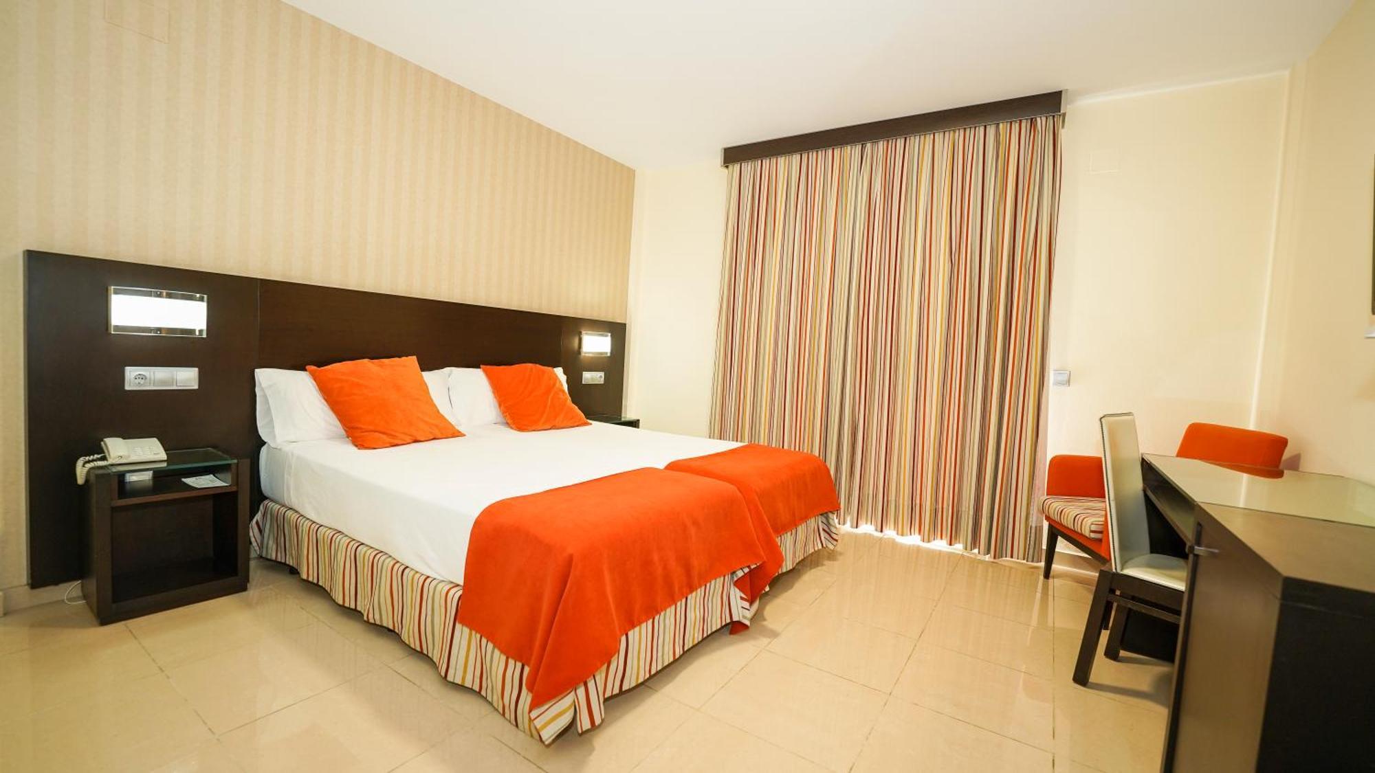 Hotel Pradillo Conil Конил-де-ла-Фронтера Екстериор снимка